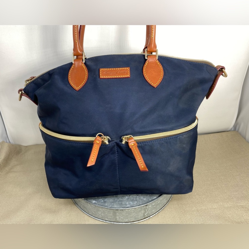 DOONEY AND BOURKE NAVY BLUE NYLON POCKET SATCHEL